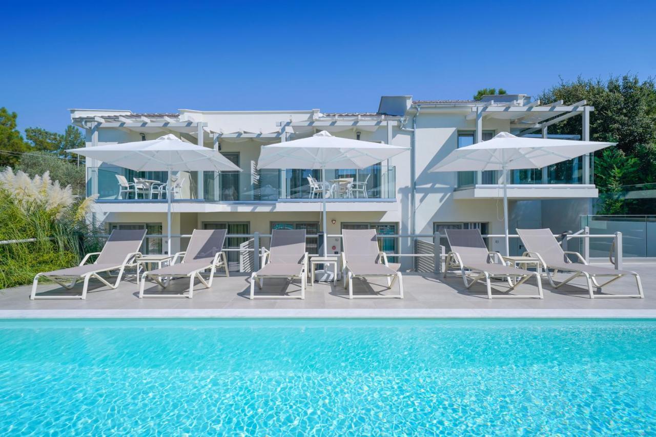 The Elegant Apartments Potos Esterno foto